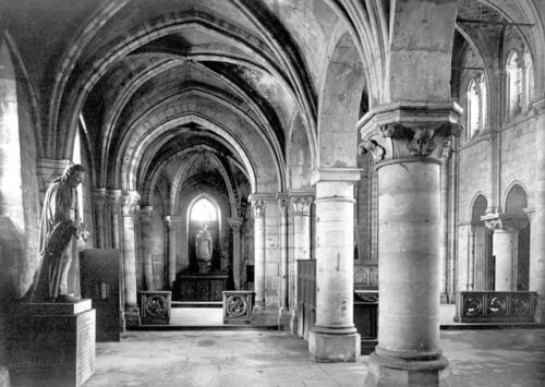 Saint-Julien-le-Pauvre (est. 1165).&gt; Photo: Séraphin-Médéric Mieusement (1893).