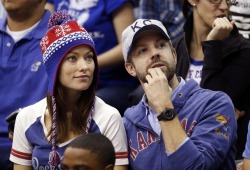 buzzfeedceleb:  Jason Sudeikis and Olivia Wilde at a KU basketball game last night.   Because this is just awesome! -fms