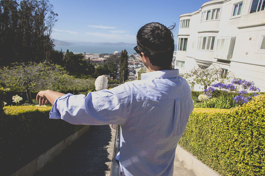 idiotsonfb:    This Guy Took Engagement Photos With A Burrito     Love is love