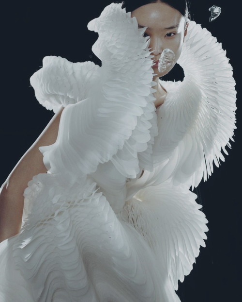 Iris van Herpen / Spring 2020 / Couture Model: Yue Han