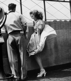  Observation tower of the Empire State Building, 1940s 