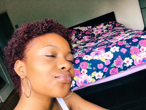 The many stages of my 4c hair.  @smilexualcherry-bombbb Instagram: @smilexual