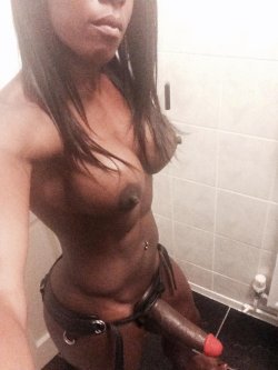 memsub:I need any ebony goddess like this to peg me on a recurring basis.  This one could peg me anytime.  