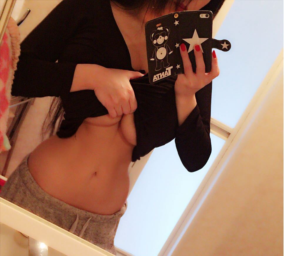 今日のひーちゃん。お出かけします。 by official_hitomitanaka