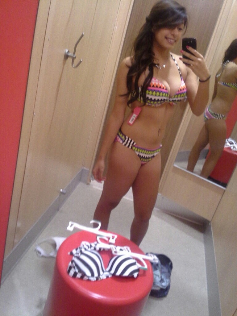 Submit your own changing room pictures now! Let&rsquo;s see the zebra striped