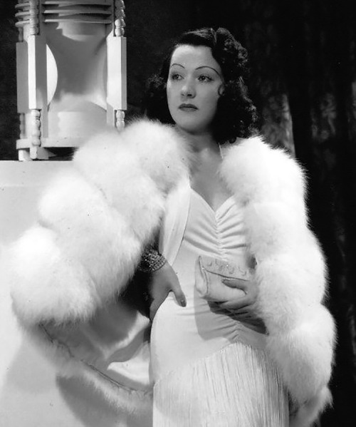 classicmoviehub: ancientfaces:  Ethel Merman, born in 1908, was a huge star. Anyone