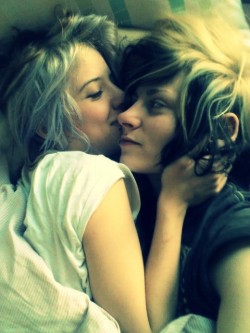 the-inspired-lesbian:♡ Love &amp; Lesbians ♡