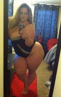 lovemeabiggirl:  Crazy thick!!!   Now that is some sexy sexy thickness