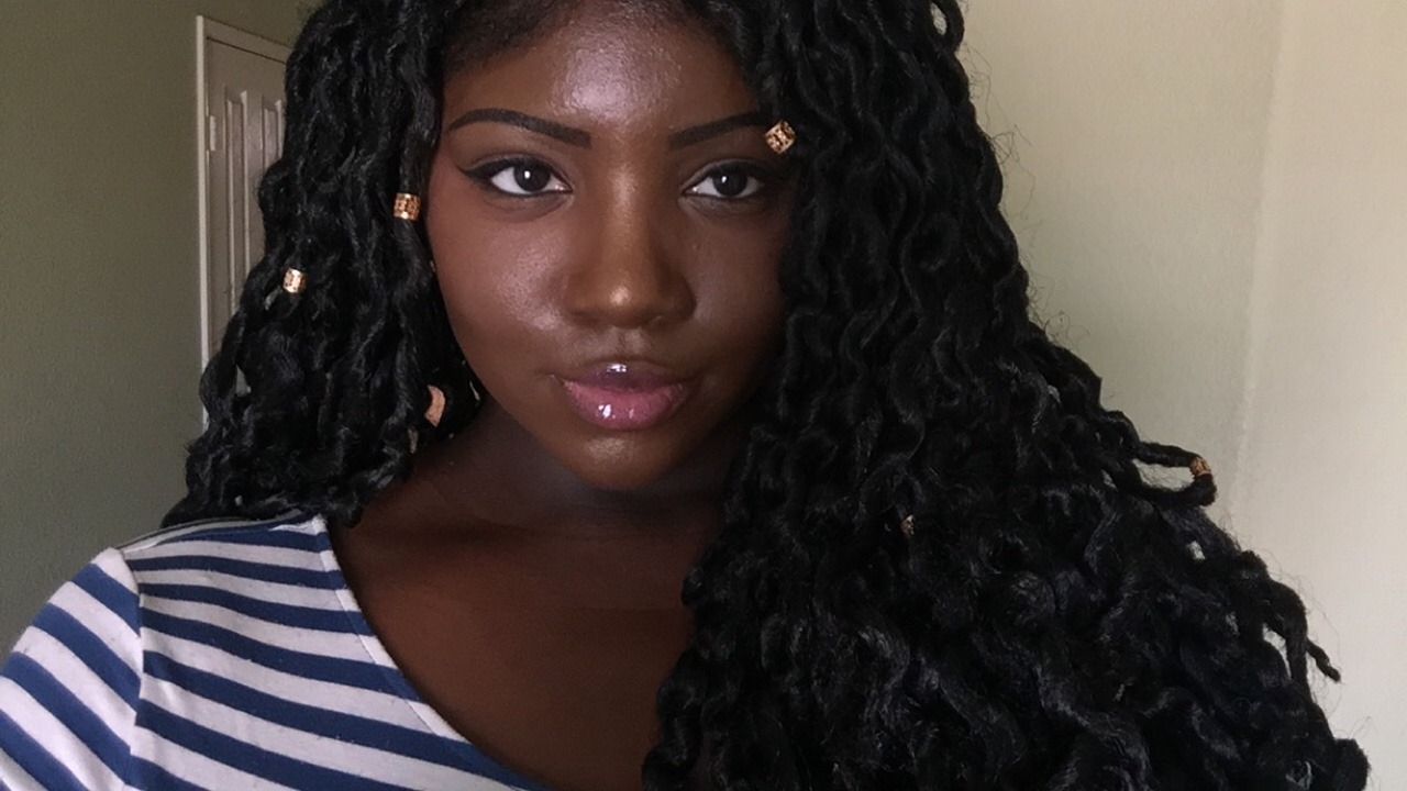 jamaicanamazon: Dark Skin Appreciation.   Let’s shine today like we do everyday.💘