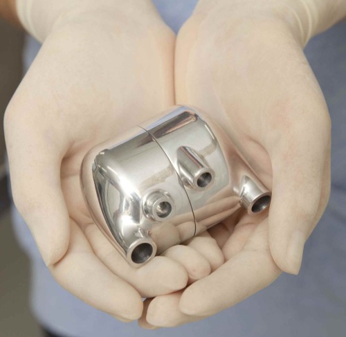 pre-med-timelord:  safetycore:The BiVACOR device, designed by Dr. Daniel Timms of Australia.BiVACOR is the world’s first bionic heart. Even more astounding? It has no pulse. Instead, two rotating discs in the middle of the device spin at 2,000 revolutions