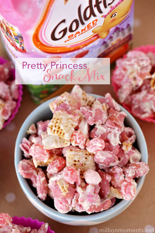 pastelboy34: princess-of-crayons: playdoh-queen: Pretty Princess Snack Mix!  ✨✨✨ PRETTY PRINCES