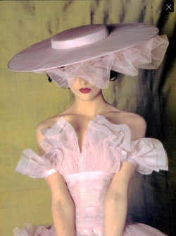babyblaize: Vogue Italia April 1995 Photographer: Bruce Weber Fashion Editor: Grace CoddingtonModels: Shalom Harlow  