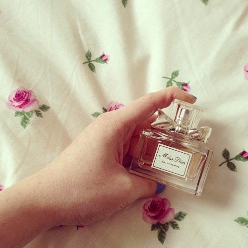 Such a classy scent #missdior #perfume #classy #beautiful #expensive #bow #cute #love #favourite