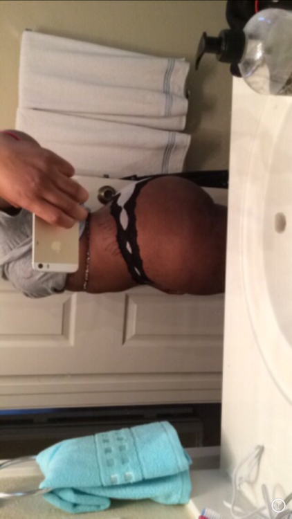 insatiablevee:2015 I was real Thickthicker than a snicker Now I’m barely slim ThickI miss my boobs s