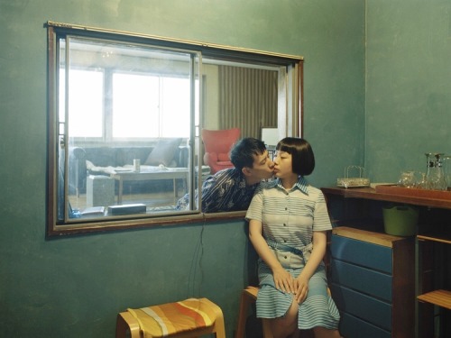 bouettte:Moro kissed me through a window | Pixy Yijun Liao | Experimental Relationship (2007- Now)