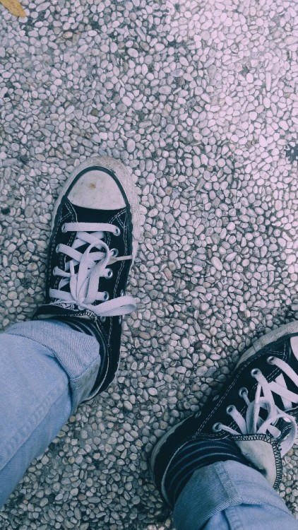 dvvxrh:My shoes getting dirty-er