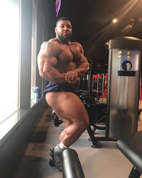 Nathan De Asha - Nearing 300lbs.