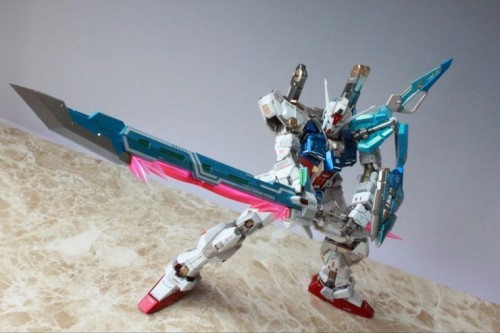 gunjap:  MG 1/100 GAT-X105+AQM/E-X02 Sword Strike Gundam Custom: Photo Reviewhttp://www.gunjap.net/site/?p=270964