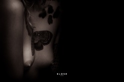 Lisar-Tattoomodel-Karlsruhe:  Klosephoto:  Light And A Body Is All It Takes.   W/