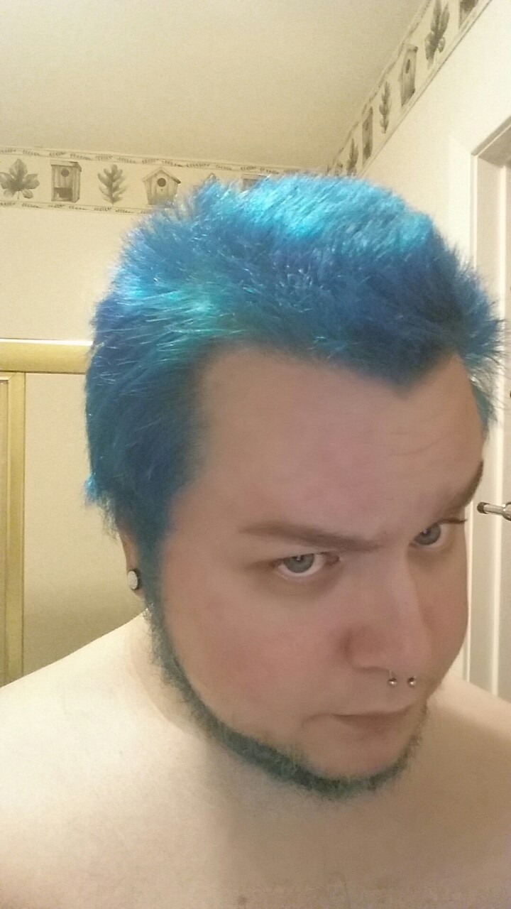bearswithantlers:  Ion Color Brilliance Sky Blue Second application  Well, its darker,
