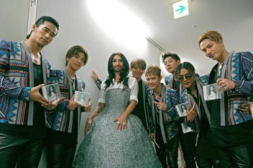 July 10, 2015Conchita performed at the Japanese Show “Music Station” in a shirt from “Cosstores” and