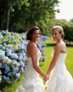 kanibalkangaroo:  liquorinthefront:  How absolutely STUNNING are these brides? Photographs by Meredith Hudson Photography.  This makes me so excited to get married
