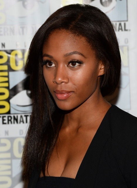 Porn photo NICOLE BEHARIE IS SO FUCKING BEAUTIFUL AND