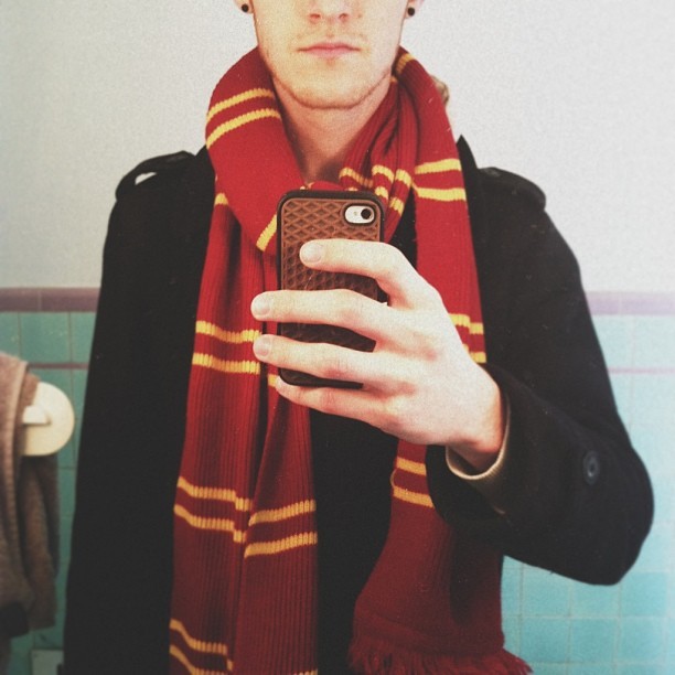 Gryffindor scarf kind of day.
Instagram: nicholasmoegly