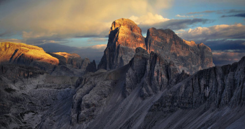 dotcore:  Dolomites.by Kilian Schönberger.