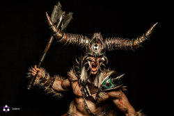 kamikame-cosplay:  Amazing Barbarian from Diablo III by emilyrosa. Photo by Sadarex. Here you can see the progress to get this awesome costume.