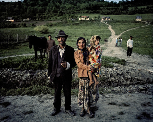 viperslang: ‘The Roma Journeys’ (2000-2006)’ Photographer: Joakim Eskildsen