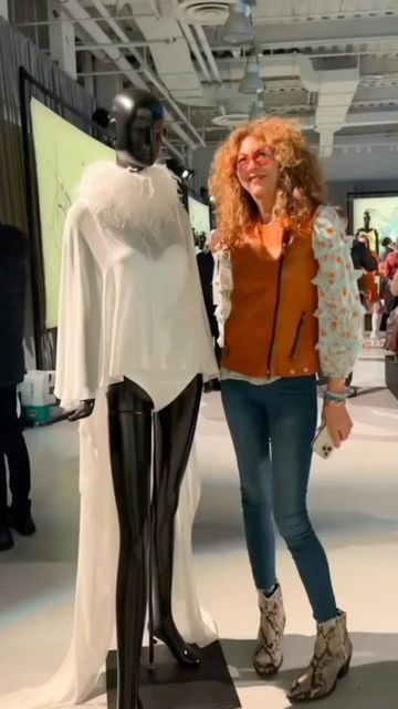 brigittesegura curator on Instagram: "Here’s a mashup of energizing favorite moments from the #fashionmonth runway from New York and Milan a