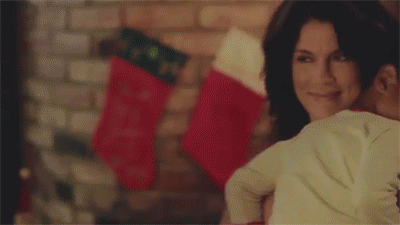 sizvideos:  “I Saw Mommy Kissing Santa Claus&quot;  Got a Modern Update -