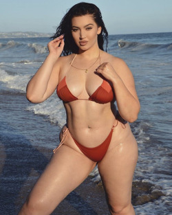 bodypositivism:  Kelle Moran