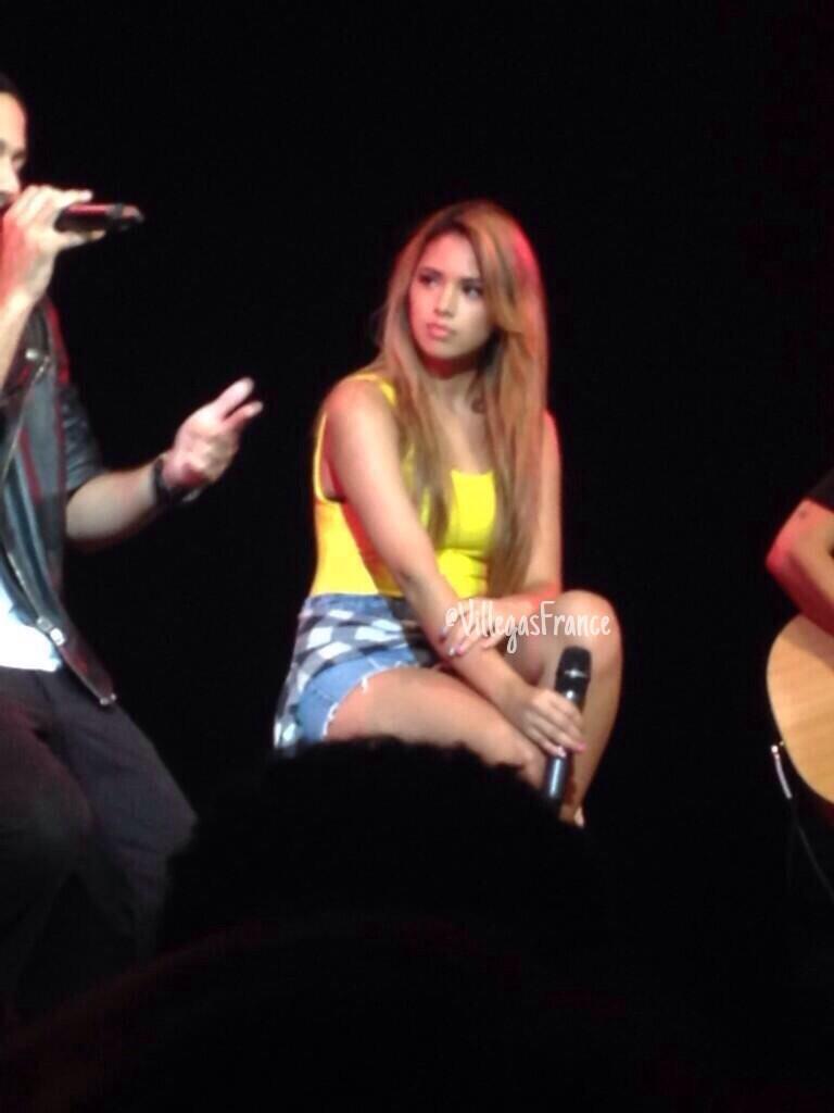 jasminev-news:  June 25th: (more) Jasmine performing at “House Of Blues” in Los
