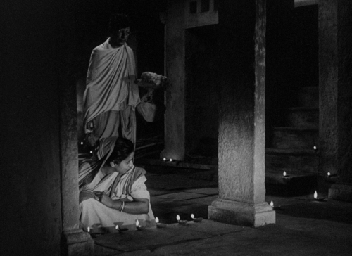 verachytilovas:APARAJITO ‘অপরাজিত’ (1956) dir. Satyajit Raycinematography by Subrata Mitra