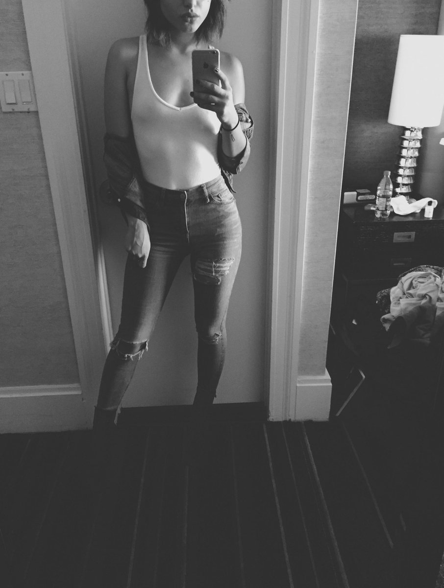 xheyvioletx:  @NiaLovelis: denim+denim   