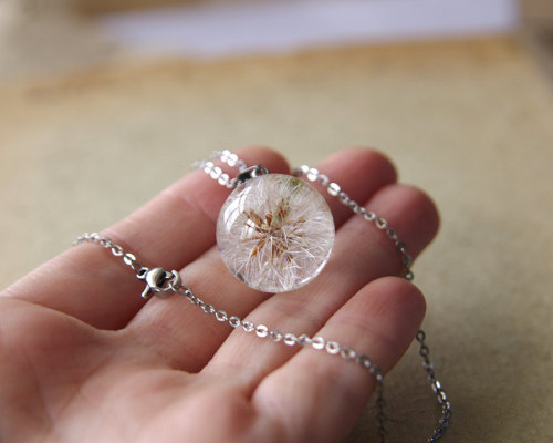 culturenlifestyle:Adorable Handmade Jewelry with Real Plants Inside by Ural Nature Married couple Ma
