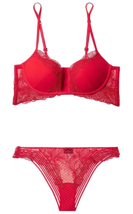 La Perla | Garnet - set in silk and embroidered tulle