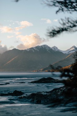 jovellyism:  Tide’s out. Bird Point, Alaska.