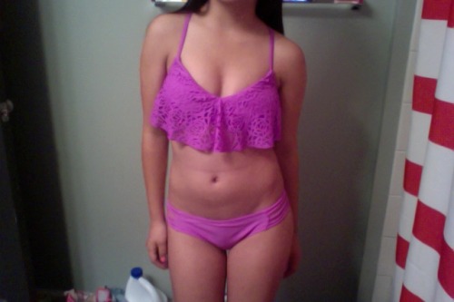 theuniversesbetweenmylegs:  Got a new bathing suit. Decided it looked better off.