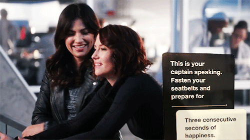 detective-maggie-sawyer:(ﾉ✿◠‿◠) ﾉ*:･ﾟ✧ Maggie Sawyer + Cards Against Humanity 5/?  