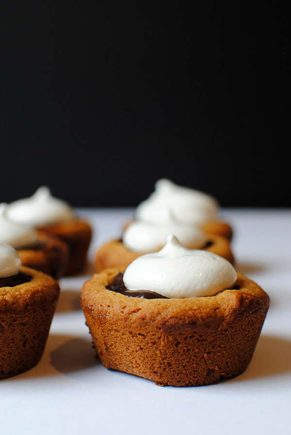 sweetoothgirl: S’mores Cookie Cups