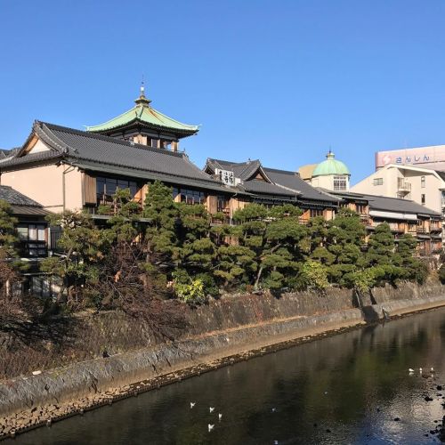 An outside view of K’s House Ito Onsen ❤️ #japan #ito #shizuoka #prefecture #traditional #onse