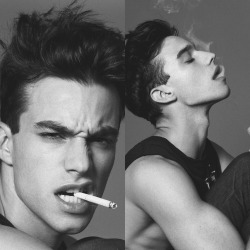 precocious:  silver-couture:  that jawline