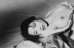 2gothic:  photographs (by Nobyoshi Araki)