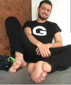 The Male Feet Gazer