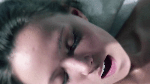 O when it cums, it comes - GIF