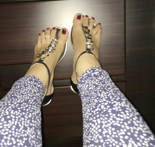 gabprincess01:  Another gift from a follower 😍🙈😘👣