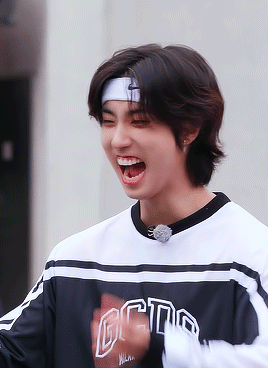 HAN SKZ CODE EP. 57GO! POOLSIDE SKZ #1